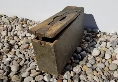 WW1 ammo box M1915 US Army oak brass for Vickers Colt 30 cal mg, View more