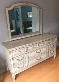 Commode avec Miroir, Dresser with Mirror