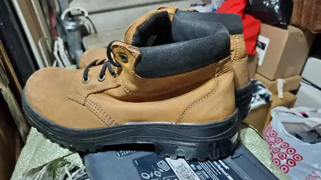Terra Work Boots Size 10 in Men's Shoes in Mississauga / Peel Region - Image 3