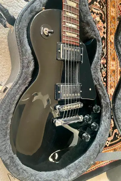 Gibson Les Paul Studio Guitar, View more