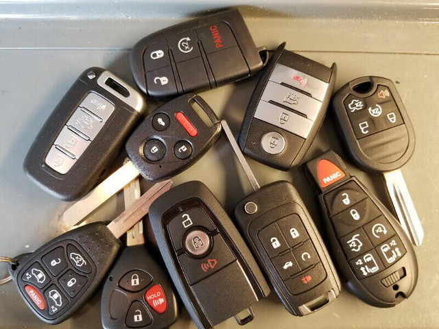 Lost Car key programming Car key cutting 24/7 service call now!! in Other in City of Toronto