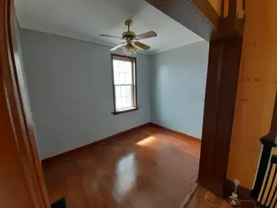 3 beds 1.5 bathroom
