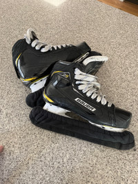 Bauer 2S Pro goalie skate - men’s size 9