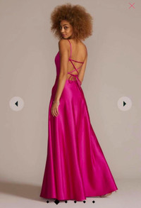 Rob de bal/Prom dress *NEVER WORN/NEW WITH TAGS