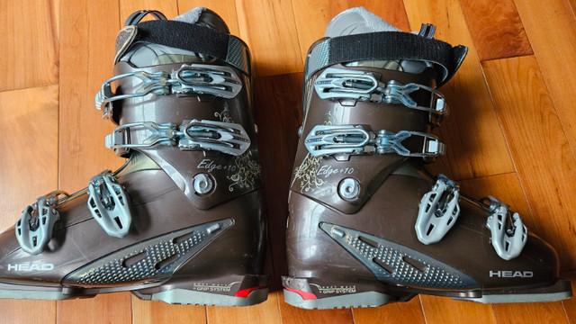 Women’s Downhill HEAD Ski Boots - Size 8-9.5US in Ski in Oakville / Halton Region