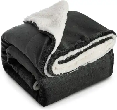 NEW Dark Grey / White Bedsure Sherpa / Fleece Twin Blanket