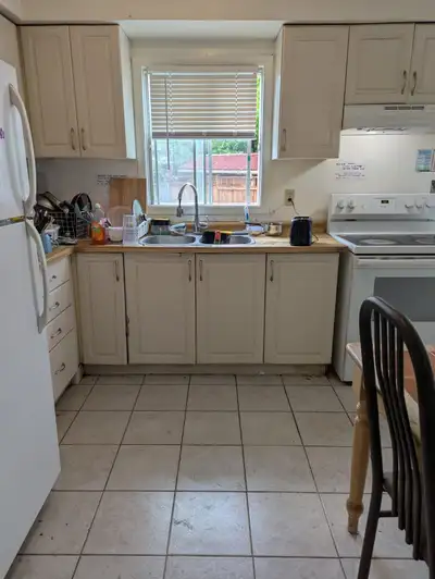 Private Room in House Basement, Mississauga Meadowvale, Parking