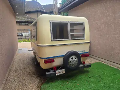 This Trillium TM model is a light weight vintage trailer that can be pulled by most vehicles. It is...