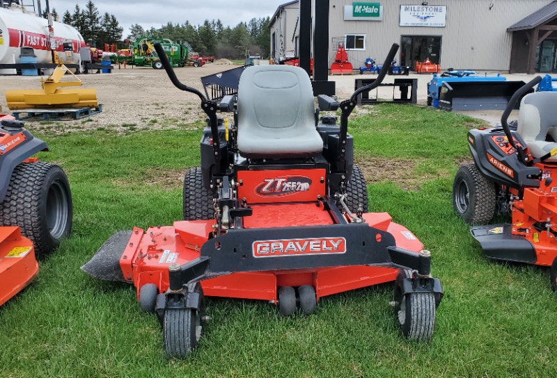 Used Gravely ZT5225 HD Zero Turn Mower Lawnmowers & Leaf Blowers