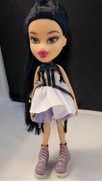 Bratz Metallic Madness JADE Doll