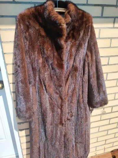 Manteau de vison réversible, View more