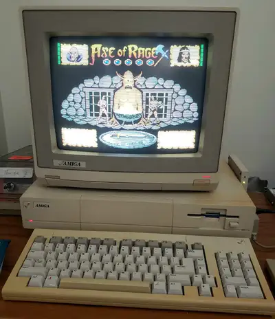 Commodore Amiga 1000 avec moniteur, View more