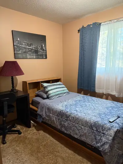 Room for Rent IMMEDIATELY