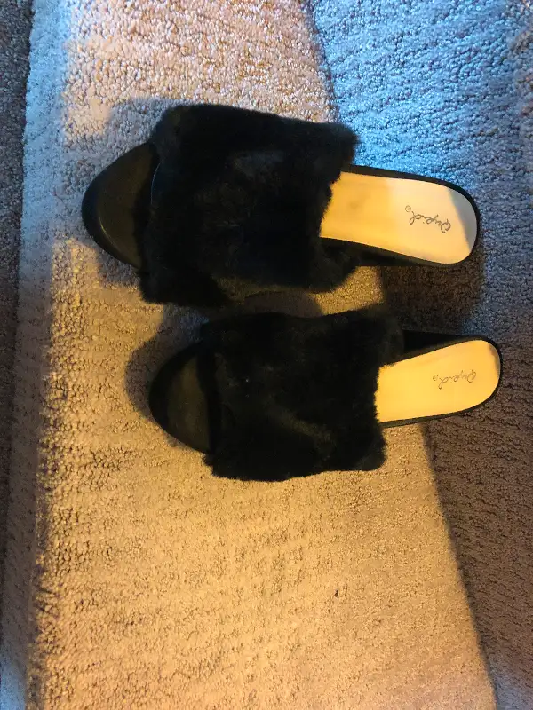 LADIES SIZE 9 SHOES63235093569411122
