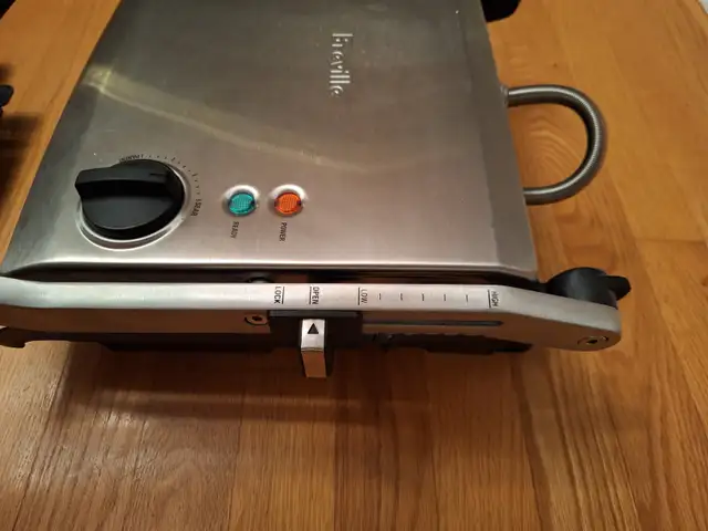 Breville indoor grill in Microwaves & Cookers in Ottawa - Image 3