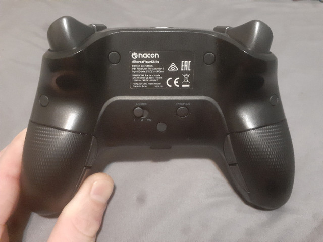 Playstation 4 Pro Controller 3 in Sony Playstation 4 in St. Catharines - Image 2