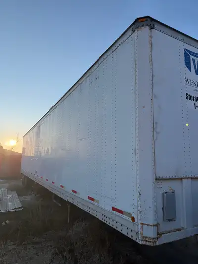 48’ Semi Storage Trailer for sale with roll up rear door. Last on the road in 2014, not sure if it’s...