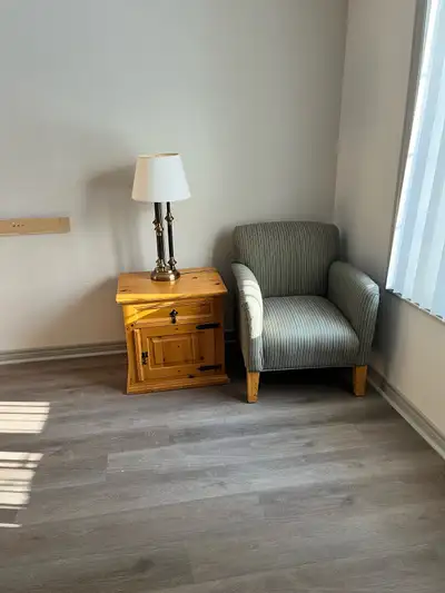 1 bedroom, 1 living unit on main floor in a condo townhouse