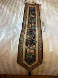 Hanging tapestry 