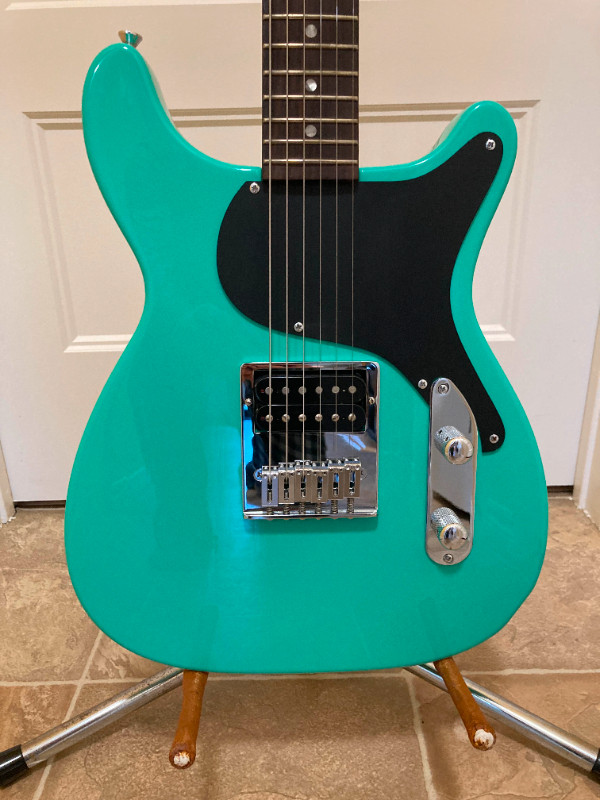 ESP Hybrid 1990s Turquoise dans Guitares  à Lac-Saint-Jean - Image 2