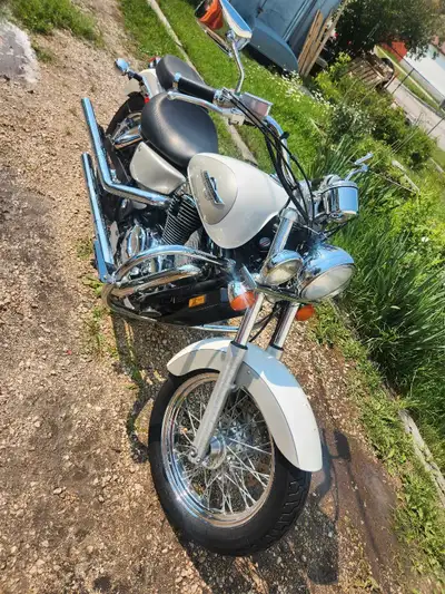 1996 Honda Shadow VT1100C2 American Classic Edition Runs and drives very good. Maintenance upto date...