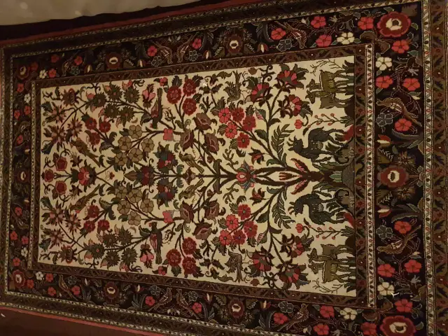 Fine Persian Rug in Rugs, Carpets & Runners in Markham / York Region - Image 2