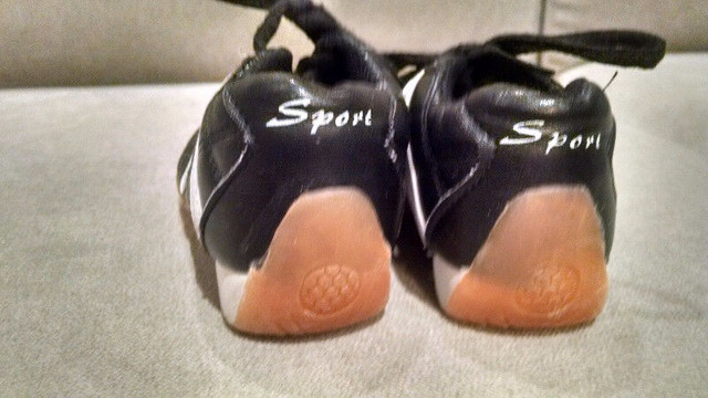 LEATHER SOCCER SPORT SHOES 2 yrs old TODDLER in Kids & Youth in Oshawa / Durham Region - Image 3