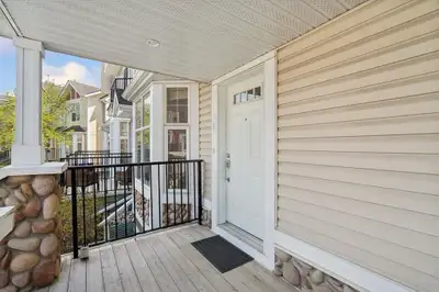 Rent Townhoouse - SW - Calgary