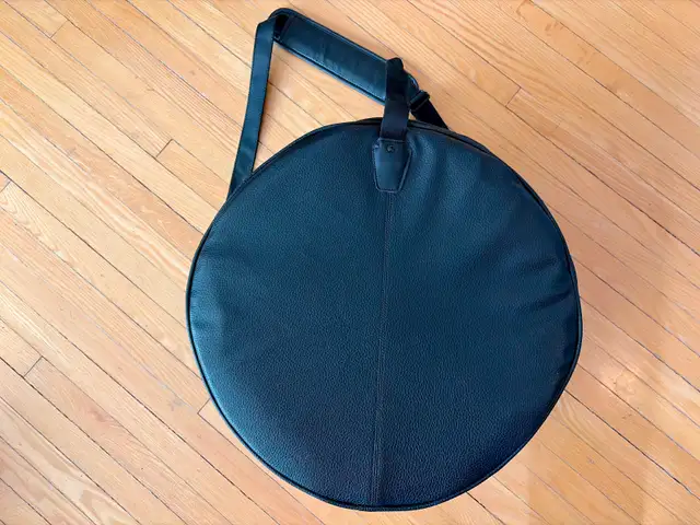 Ludwig Limited Edition Leather Snare Bag in Drums & Percussion in Gatineau - Image 4
