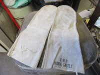 OLD 1970s CNR CANADIAN NATIONAL RAILWAY WORKMENS GAUNTLETS $15.