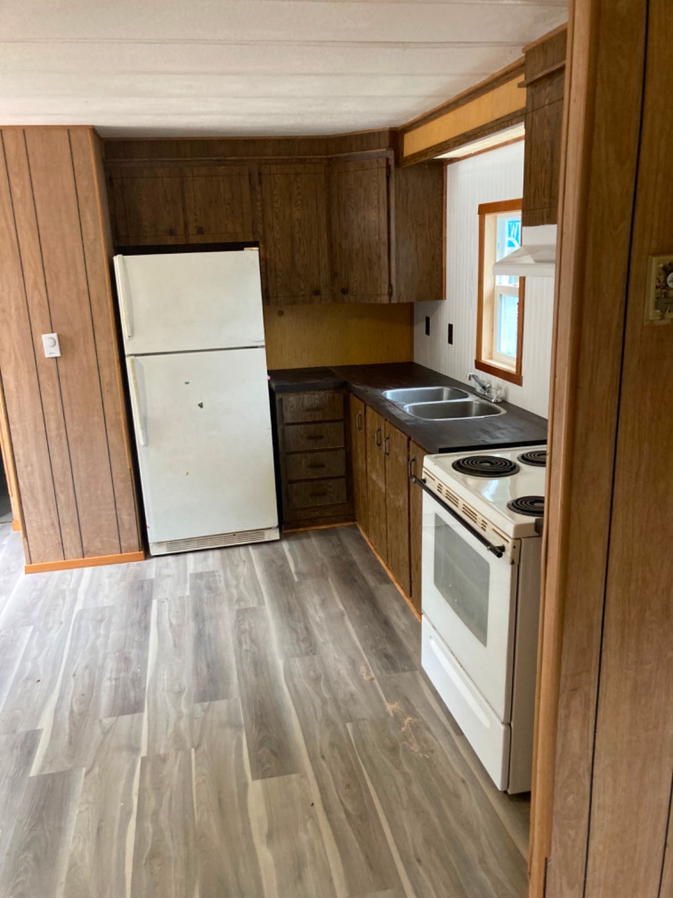 2 bedroom mobile home in Kingston 2