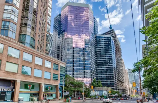 Room for rent in Luxury Downtown Condo