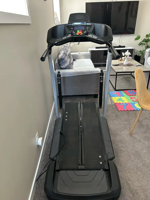 Treadclimber TC100 in Exercise Equipment in Lethbridge - Image 3