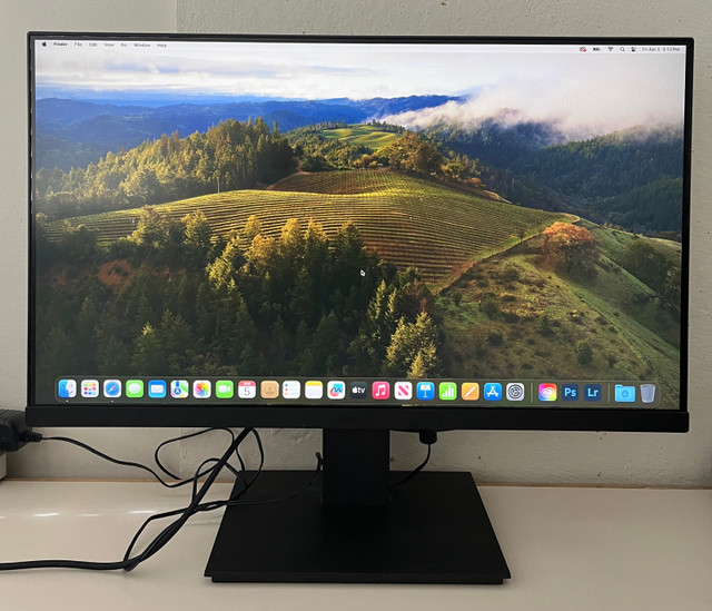  24 inch monitor for sale, 6 months old  in Monitors in City of Toronto