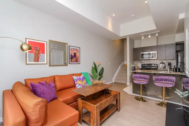 Furnished  ,Short-Term , Equipped Kitchen, 1 bedroom, 1 sofabed