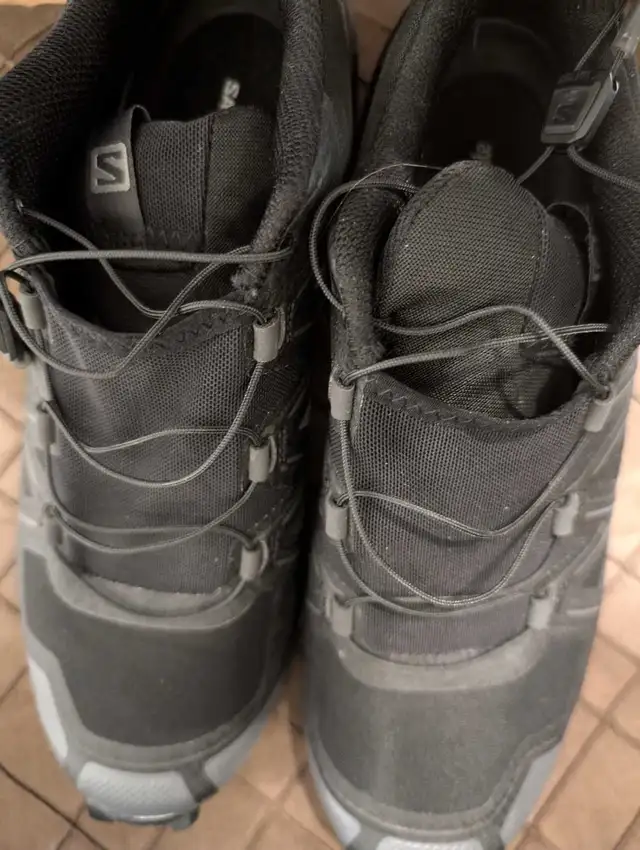 Speedcross 5 shoes (size 9.5) in Men's Shoes in Gatineau - Image 3