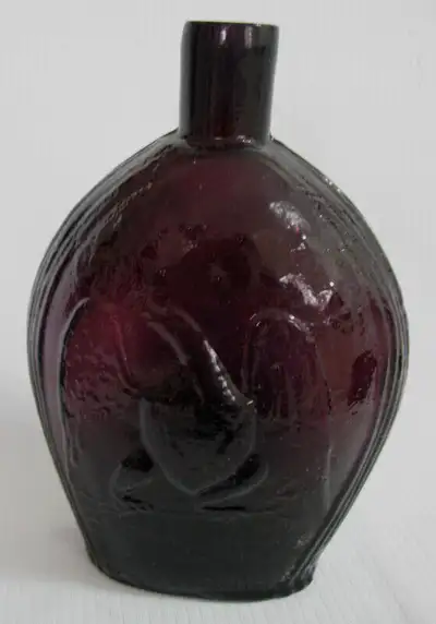 VINTAGE HANDBLOWN AMETHYSTE  CLEVENGER Bros EAGLE & GRAPE FLASK, View more