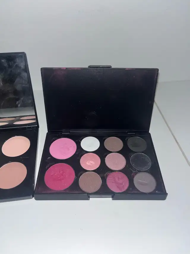 Makeup Palette Bundle Face, Blush, Contour & Eyeshadow Palettes in Other in Ottawa - Image 5
