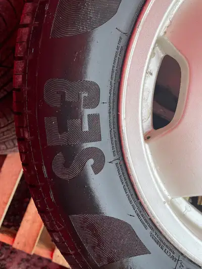 215/60r15 summer tires set of 4 never driven like new installed on Audi rims for project car which w...