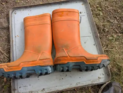 Dunlop purofort boots size 10, View more