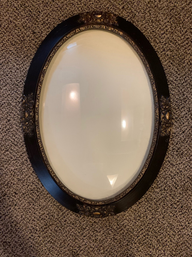 Antique oval frame ,  convex glass in Arts & Collectibles in Thunder Bay - Image 4