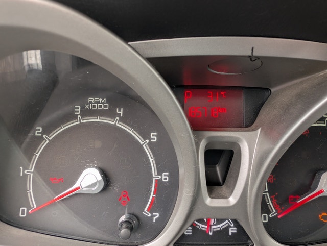 Ford Fiesta 2012 bonne condition, manque gaz air clim — photo 5