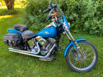 Selling a 1990 Harley Davidson Softail Classic, 1340cc EVO engine, 5 speed, engine was rebuilt 5000...