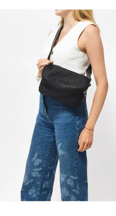 Gucci unisex belt bag in black 100%  guaranteed authentic , View more