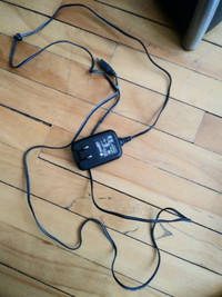 MOTOROLA 5V 560MAH CELL PHONE ADAPTOR