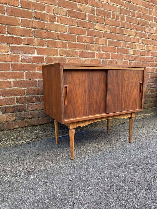 Buffet crédence mid century restaurer noyer rétro antique Commodes et