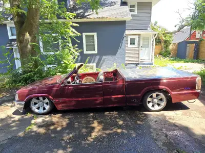 Custom 1988 Mazda B2200 convertible truck on full air ride suspension! It has been freshly re-wired...