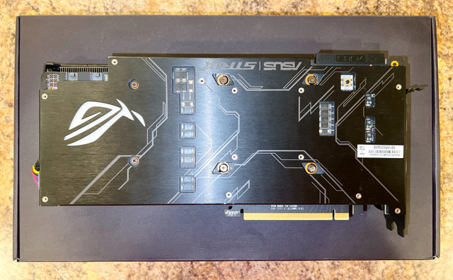 Asus Rog Strix RTX 2080 Ti Graphics Card in System Components in Kitchener / Waterloo - Image 2