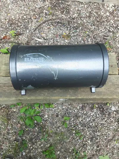 Model is XM-8 BASS X 150 WATT MADE BY MEI. 16 inches wide 8 inches round. A little rust here and the...