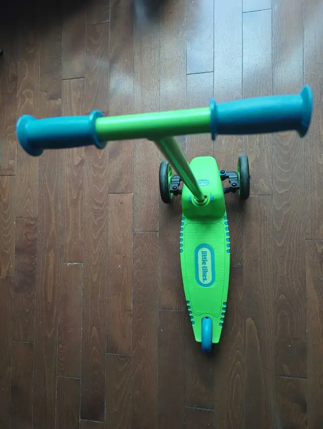 Little Tikes Lean to Turn Scooter 